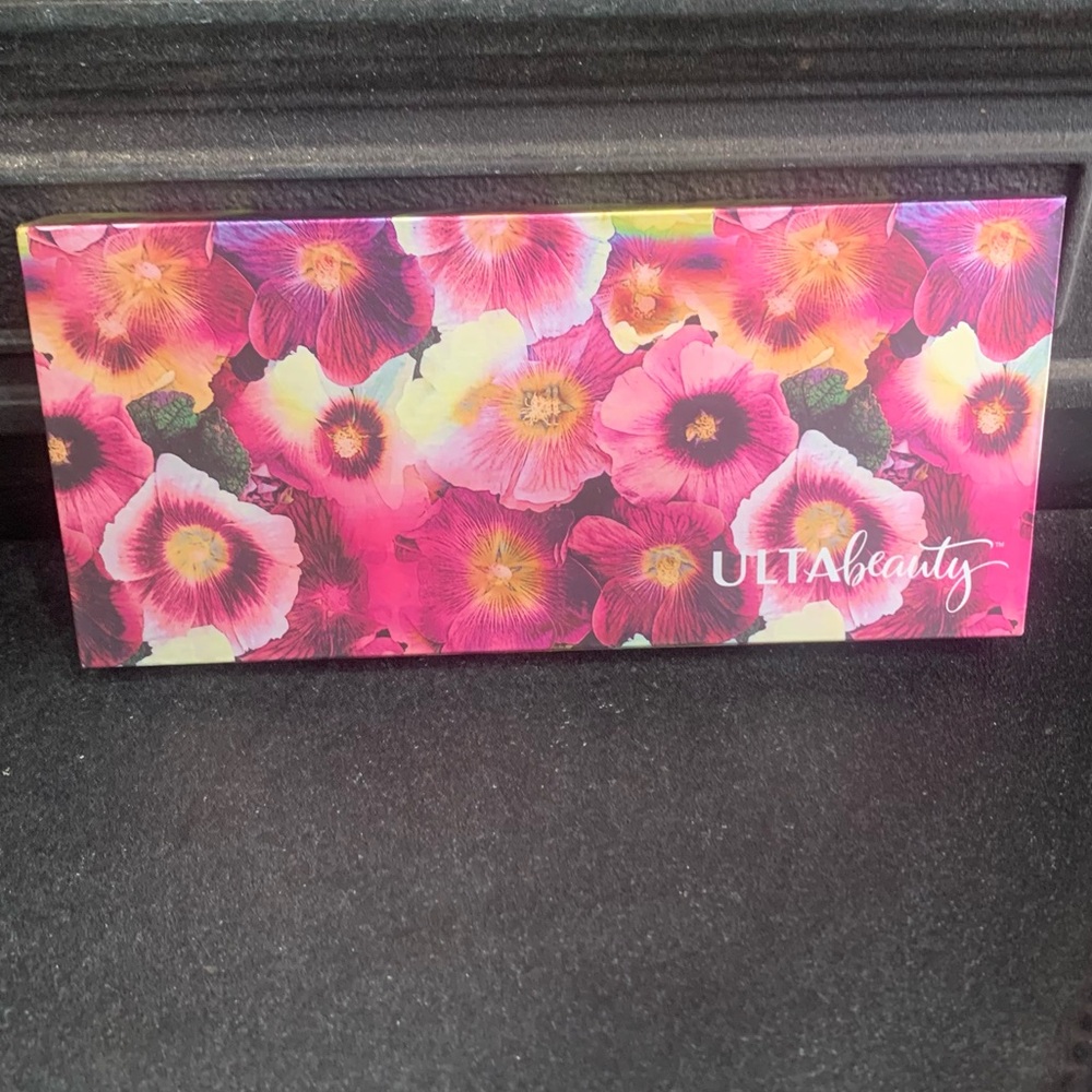 Ulta Beauty 2017 Summer Set Eyeshadow, Lip Gloss, Blush, Face Powder, EyelineBB7
